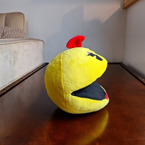 7" Ms Pac-man Plush - Picture 4 of 5